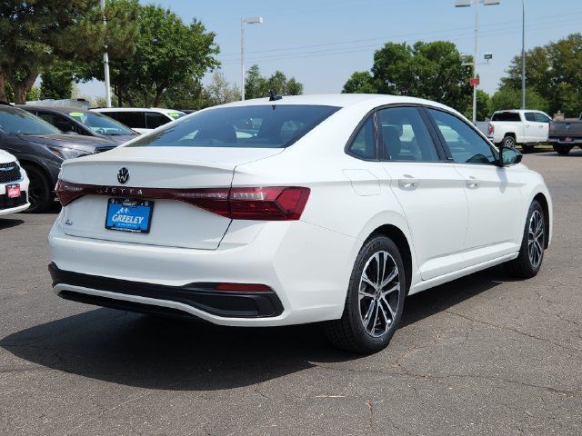 Used 2025 Volkswagen Jetta Sport FWD image 3