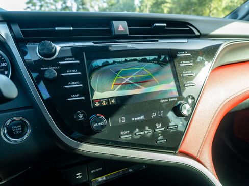 Used 2019 Toyota Camry XSE FWD image 25