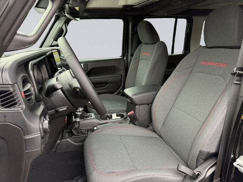 New 2025 Jeep Wrangler Unlimited Rubicon w/ Steel Bumper Group image 12