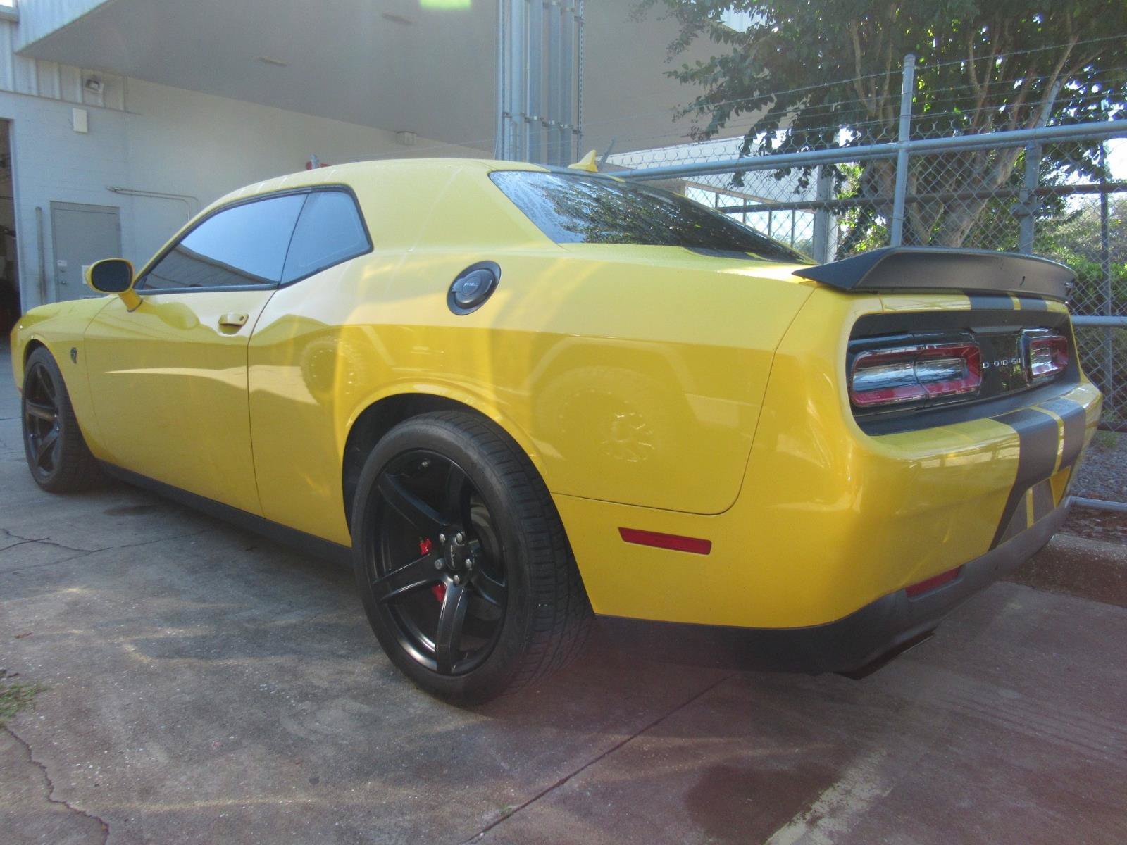 Used 2017 Dodge Challenger SRT Hellcat RWD image 3