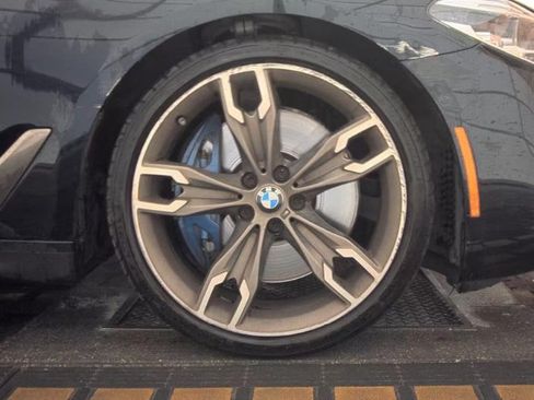 Used 2018 BMW M550i xDrive AWD/4WD image 8