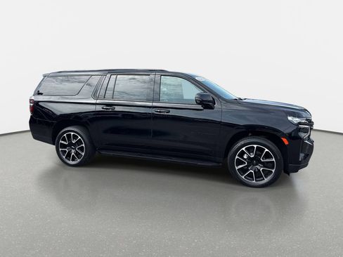 Used 2023 Chevrolet Suburban RST w/ Sport Performance Package AWD/4WD image 3