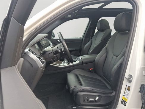 Used 2022 BMW X5 xDrive40i w/ Premium Package image 14
