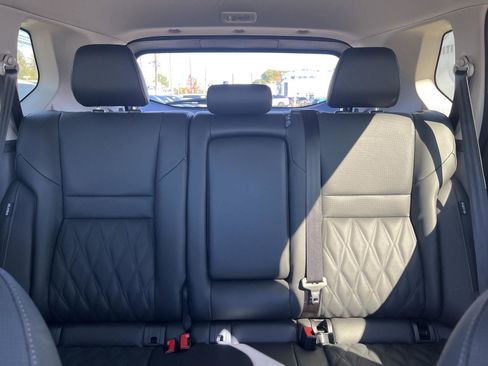 Used 2024 Nissan Rogue Platinum image 19