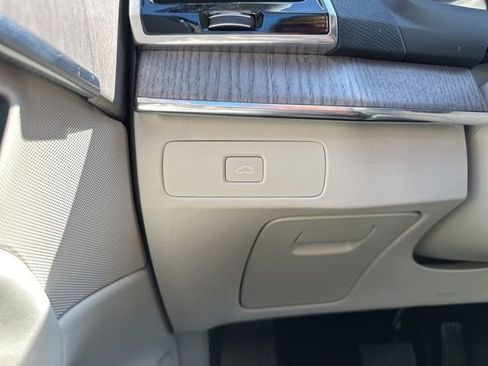 Certified 2023 Volvo XC90 B5 Plus w/ Protection Package Premier image 31