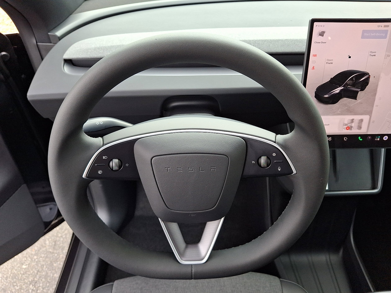 Used 2026 Tesla Model Y AWD image 19