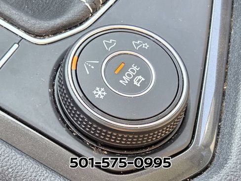 Used 2023 Volkswagen Tiguan SE AWD/4WD image 28