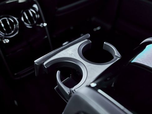 Used 2024 Rolls-Royce Phantom Sedan image 65