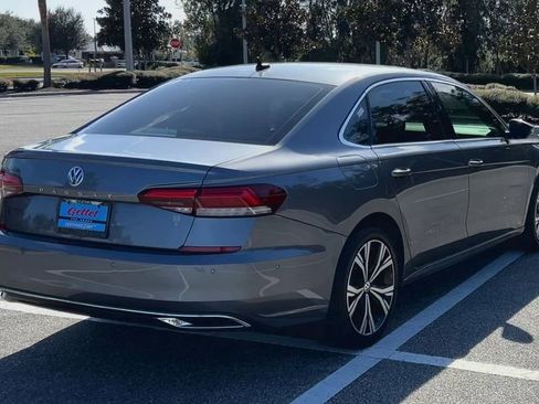 Used 2020 Volkswagen Passat 2.0T SEL image 8