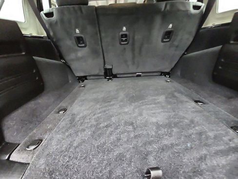 Used 2023 Jeep Wrangler Sport S image 28