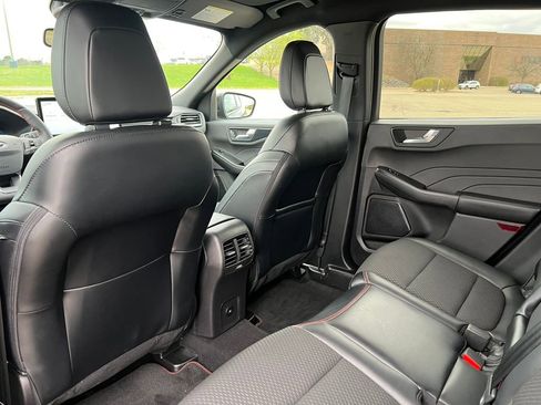 Used 2023 Ford Escape ST-Line Elite image 32