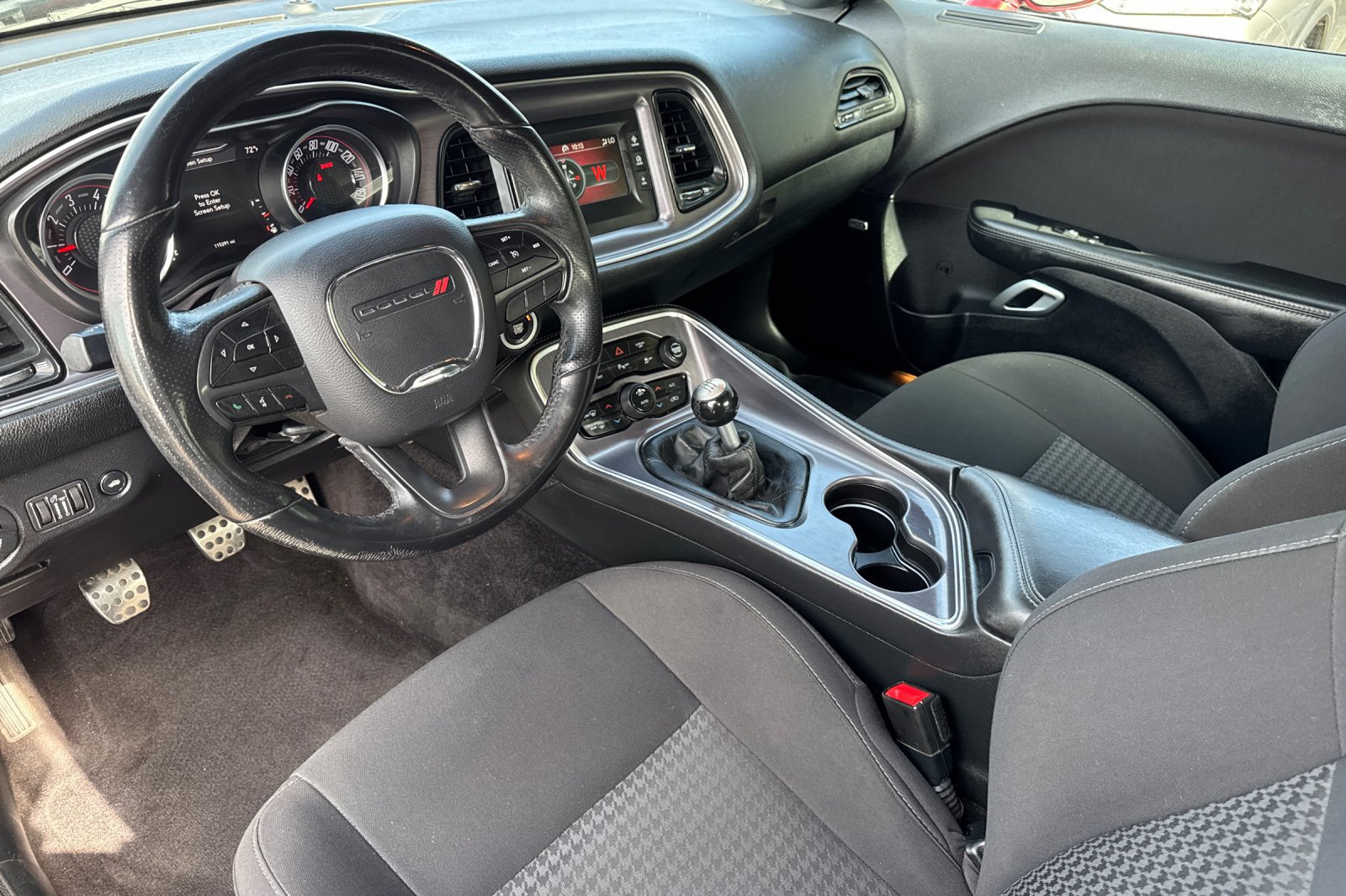 Used 2017 Dodge Challenger R/T RWD image 10