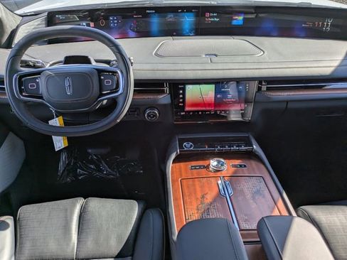 New 2025 Lincoln Navigator Black Label AWD/4WD image 15