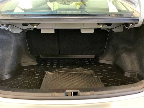 Used 2012 Toyota Corolla LE image 32