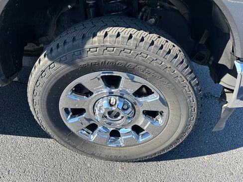 Certified 2024 Ford F250 Lariat w/ Chrome Package image 28