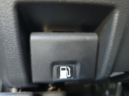 Used 2022 Nissan Sentra SV image 30