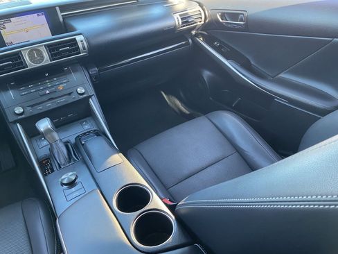 Used 2016 Lexus IS 200t image 17