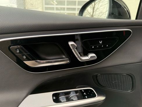 Used 2026 Mercedes-Benz GLC 300 4MATIC image 20