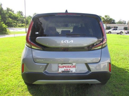 New 2025 Kia Soul LX w/ LX Technology Package image 4