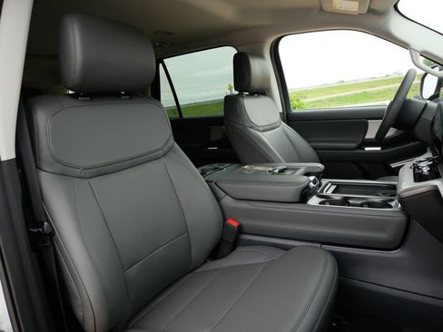 New 2026 Ford Expedition Active AWD/4WD image 19