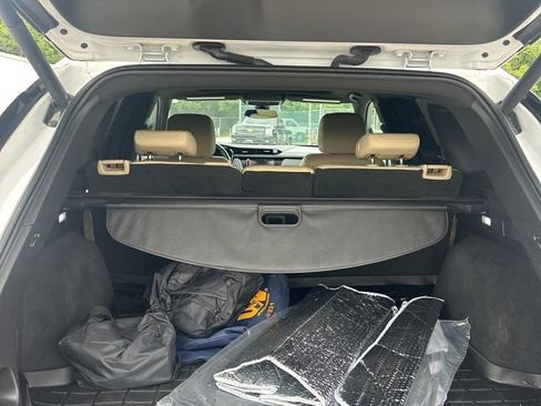 Used 2017 Cadillac XT5 Luxury w/ Driver Awareness Package image 14