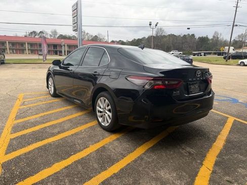 Used 2023 Toyota Camry LE w/ Convenience Package image 5