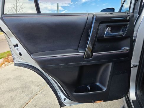 Used 2018 Toyota 4Runner TRD Off-Road image 24