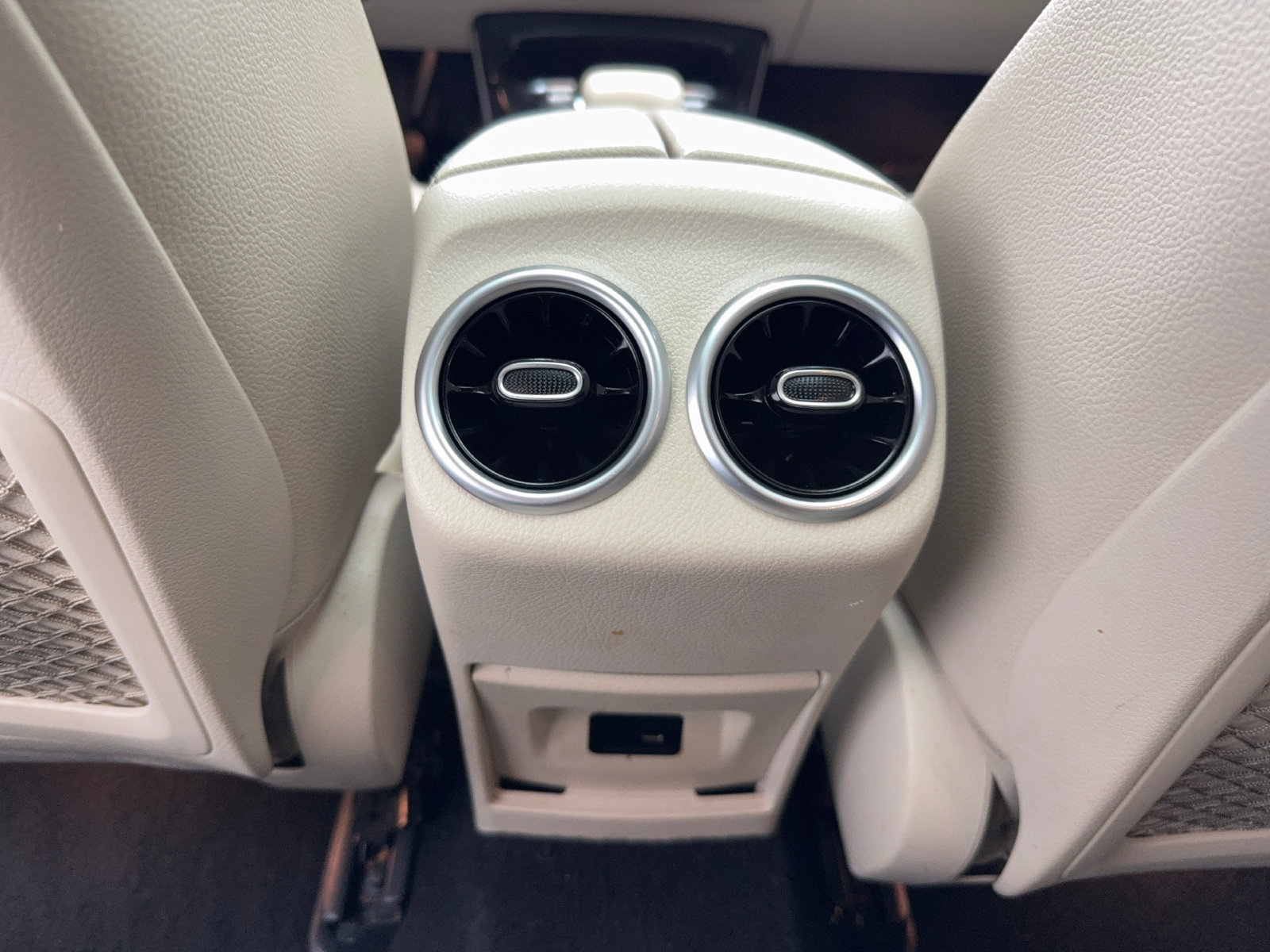 Used 2021 Mercedes-Benz A 220 image 37
