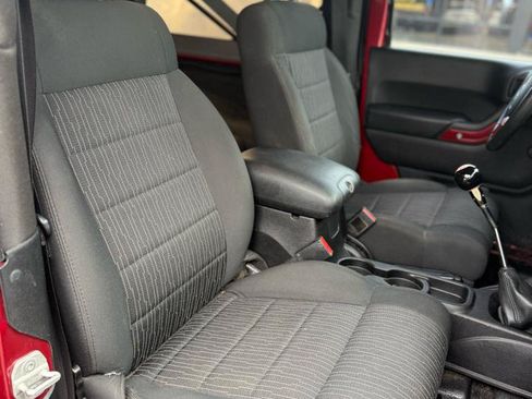 Used 2012 Jeep Wrangler Sport AWD/4WD image 11