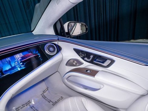 Certified 2023 Mercedes-Benz EQS 580 4MATIC Sedan image 27