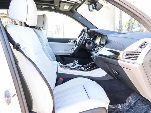 Used 2023 BMW X5 xDrive45e w/ Executive Package image 16