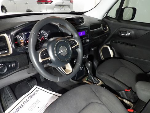 Used 2017 Jeep Renegade Sport w/ Power & Air Group FWD image 9