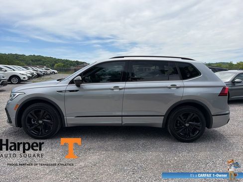 Certified 2023 Volkswagen Tiguan SE R-Line FWD image 2