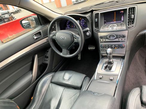 Used 2010 INFINITI G37 Journey w/ Premium Pkg image 5