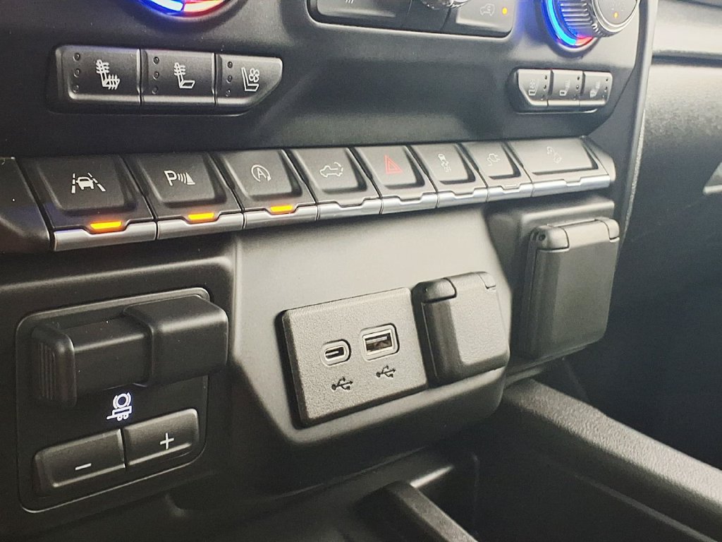 Used 2021 GMC Sierra 1500 AT4 w/ AT4 Premium Package AWD/4WD image 25