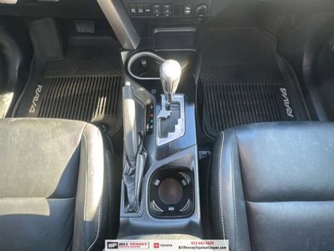 Used 2016 Toyota RAV4 Limited image 9