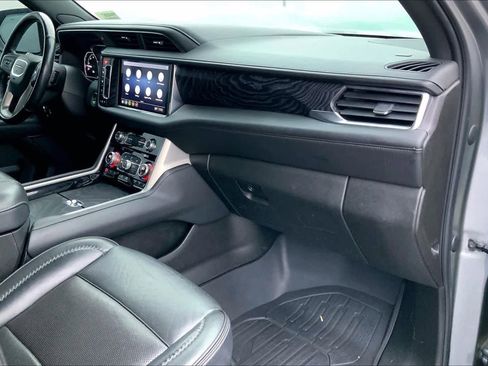 Used 2021 GMC Yukon XL Denali image 18