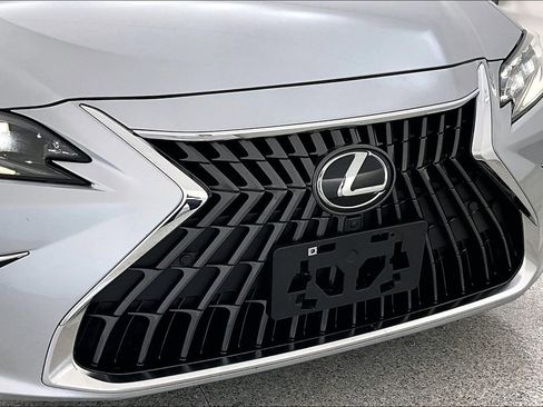 Used 2024 Lexus ES 350 Ultra Luxury image 37