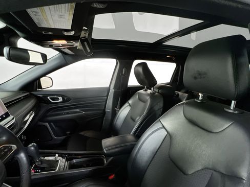 Used 2022 Jeep Compass Altitude w/ Sun and Sound Group image 20