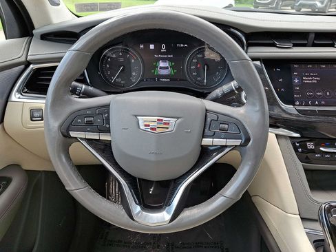 Used 2020 Cadillac XT6 Premium Luxury AWD/4WD image 14
