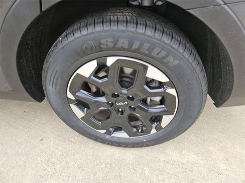 Used 2024 Kia Sorento S image 25