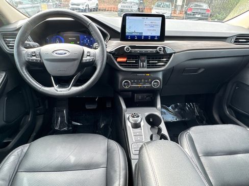 Used 2020 Ford Escape Titanium w/ Titanium Premium Package 2.0 image 23