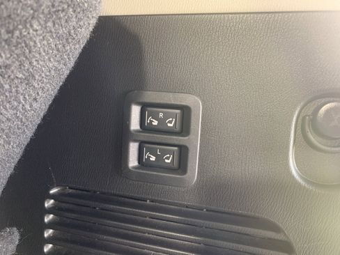 Used 2018 INFINITI QX80 2WD w/ Driver Assistance Package image 37