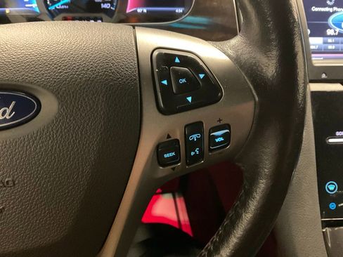 Used 2015 Ford Taurus Limited w/ Equipment Group 301A image 16