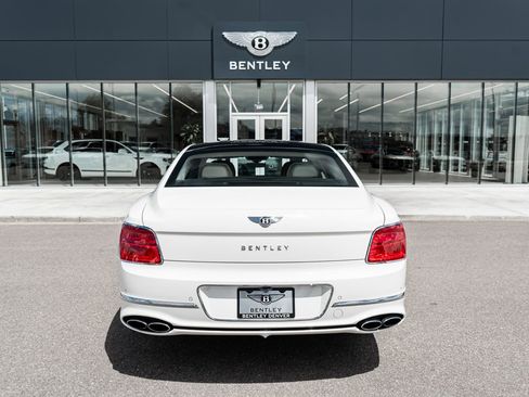 Certified 2023 Bentley Flying Spur V8 AWD/4WD image 11