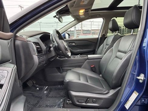 Used 2023 Nissan Rogue SL w/ SL Premium Package image 10