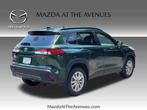 Used 2024 Toyota Corolla Cross LE FWD image 4