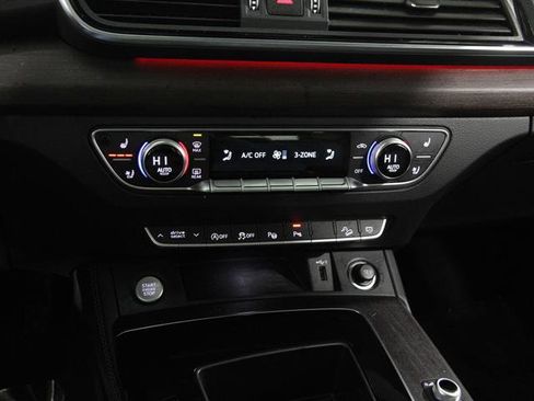 Used 2021 Audi Q5 Prestige image 14