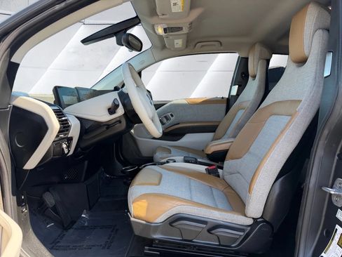 Used 2014 BMW i3 w/ Range Extender RWD image 9
