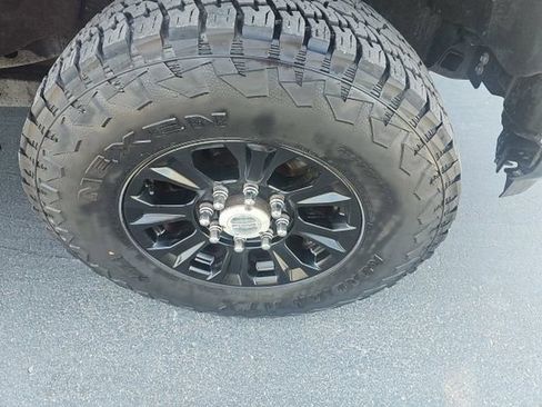 Used 2021 Ford F250 Platinum w/ Tremor Off-Road Package AWD/4WD image 9